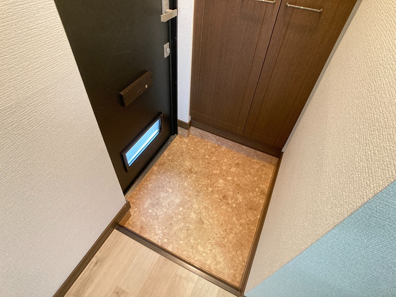 アパートメント谷川 玄関