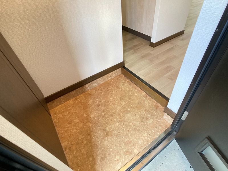 アパートメント谷川 玄関