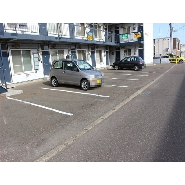せのハイツ５ 駐車場