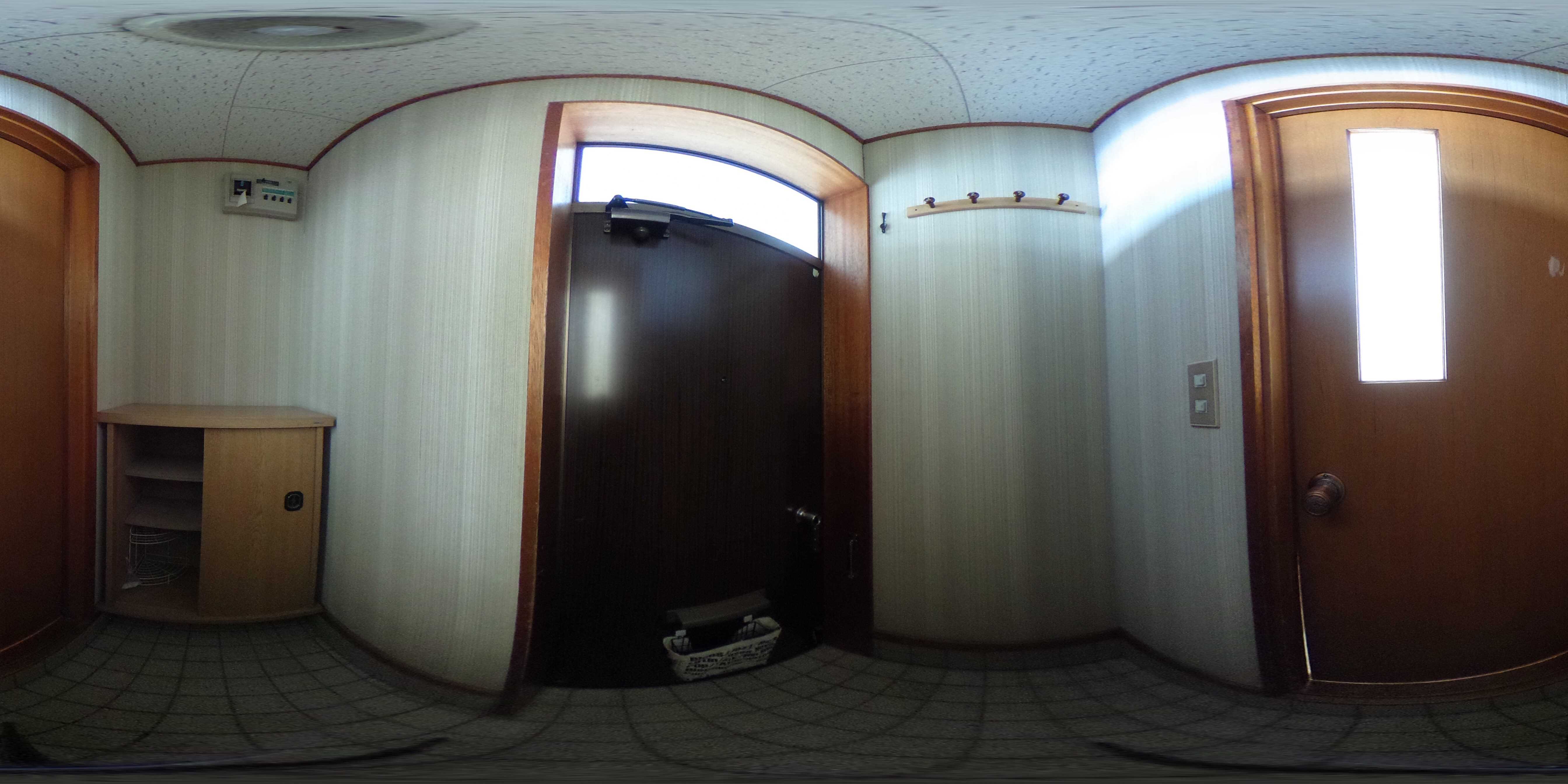 エスポアールマンション（西三輪） 玄関