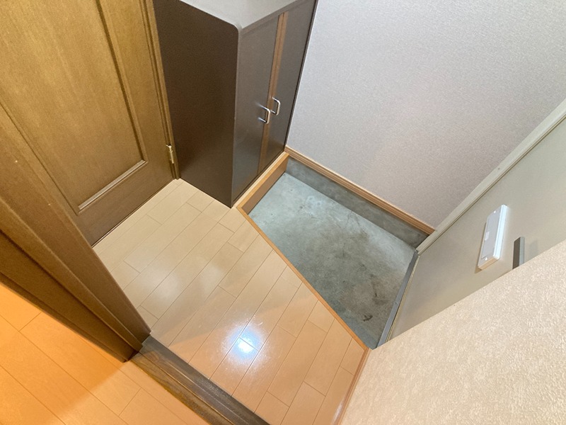 ロイヤルハイツ藤 玄関
