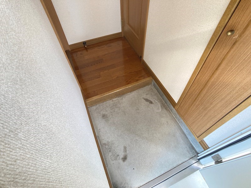 メイプルハウスＡ 玄関