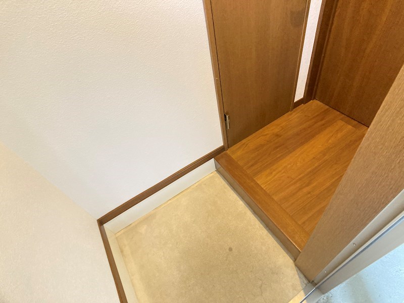 イーストウェイ 玄関