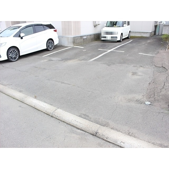 ウエストハウスⅠ 駐車場