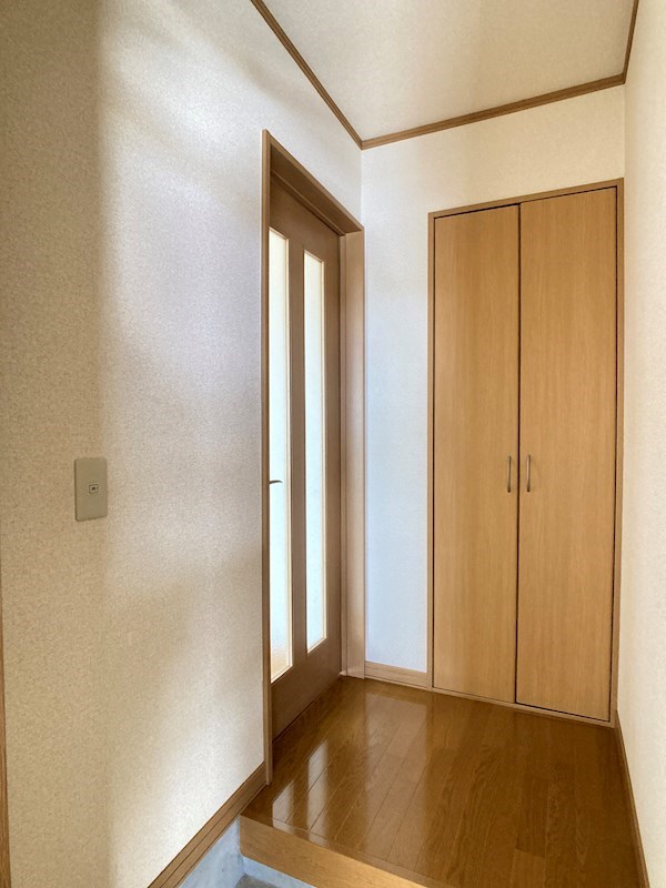 カレッジヒルズ 玄関