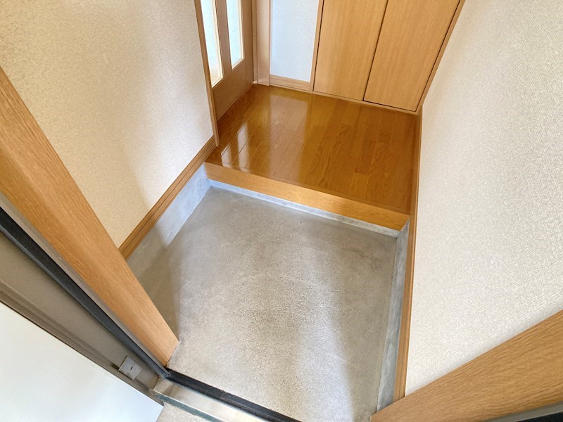 カレッジヒルズ 玄関