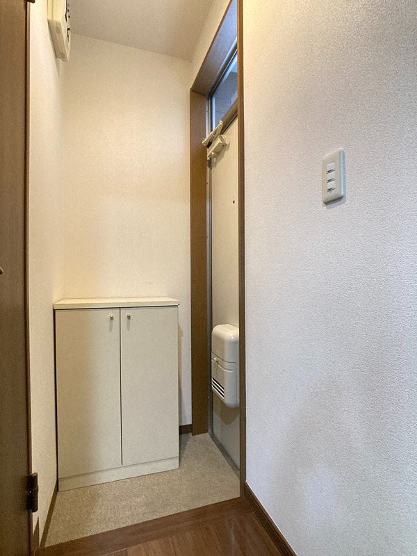 イーストウェイ 玄関