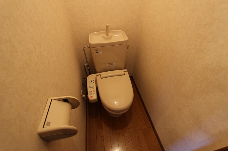 チロル トイレ