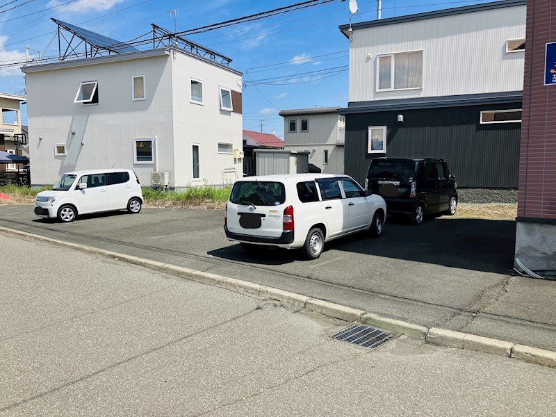 チロル 駐車場