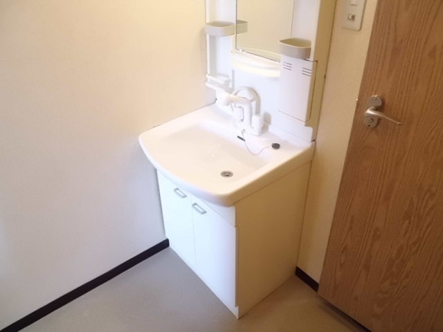 ピュアライフ南仲町 洗面所