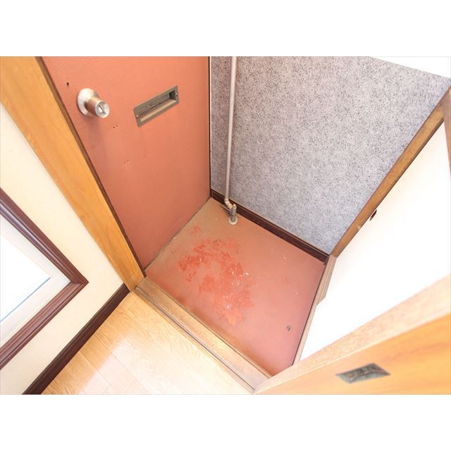 南仲町１号ハイツ 玄関