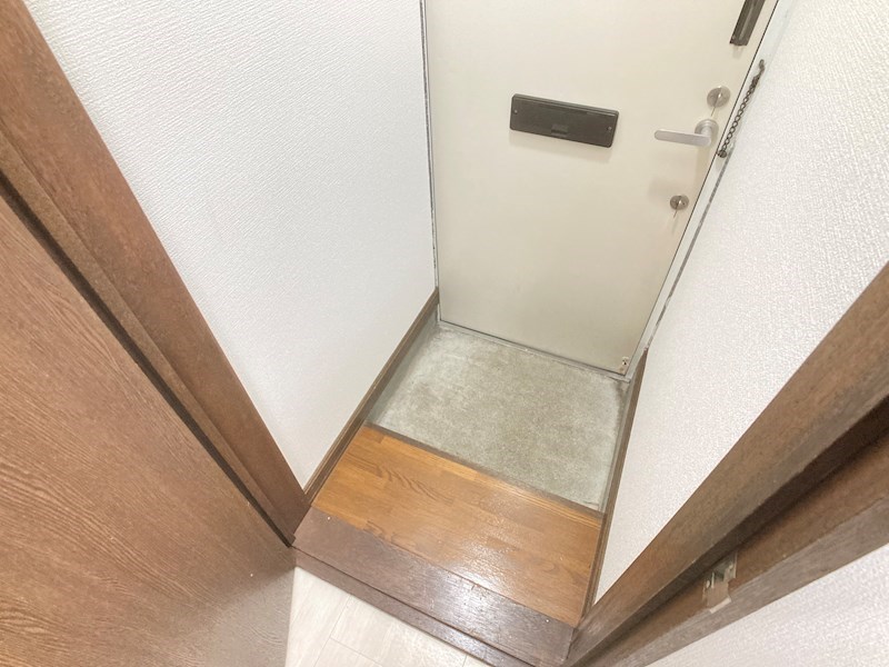 イナダマンション 玄関