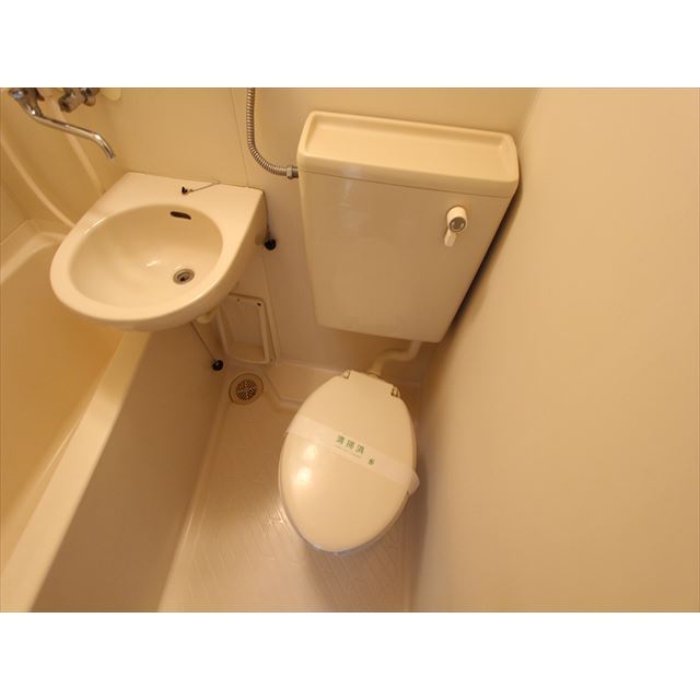 ハウスＵ２ トイレ
