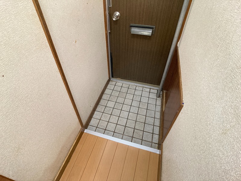 コーポにいもと 玄関