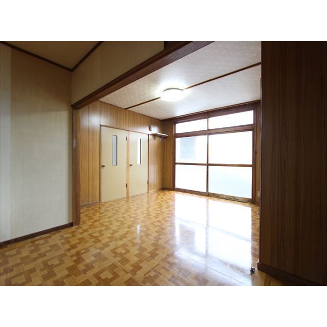 北海道北見市公園町39番地10  リビング