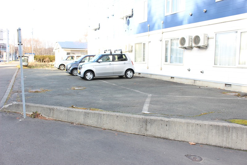 北村マンション 駐車場
