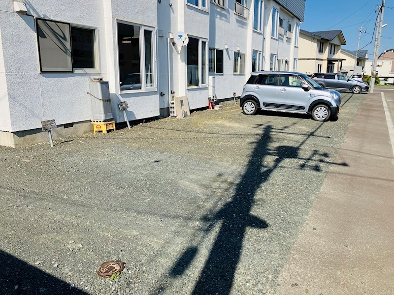 コーポサーフライフ 駐車場