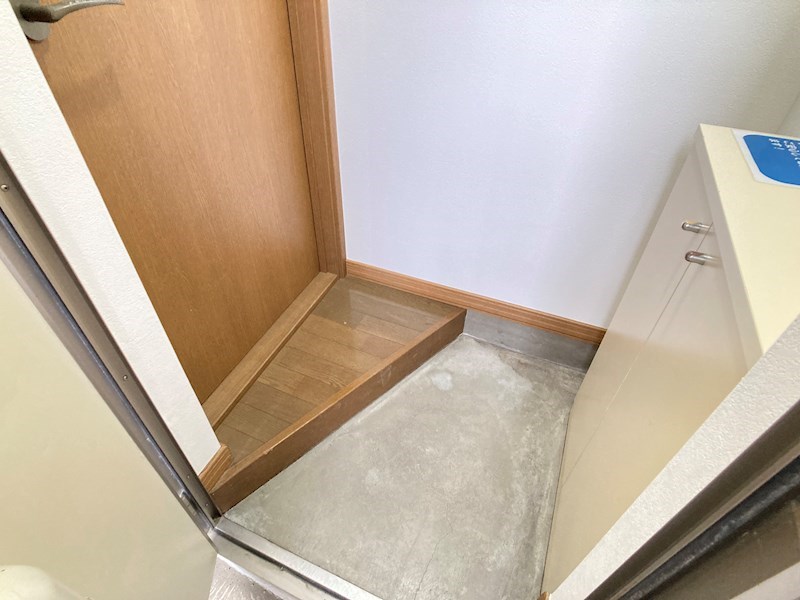 サンクレスト東三輪 玄関
