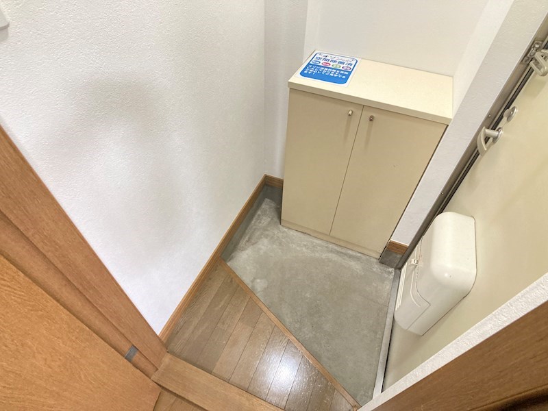 サンクレスト東三輪 玄関