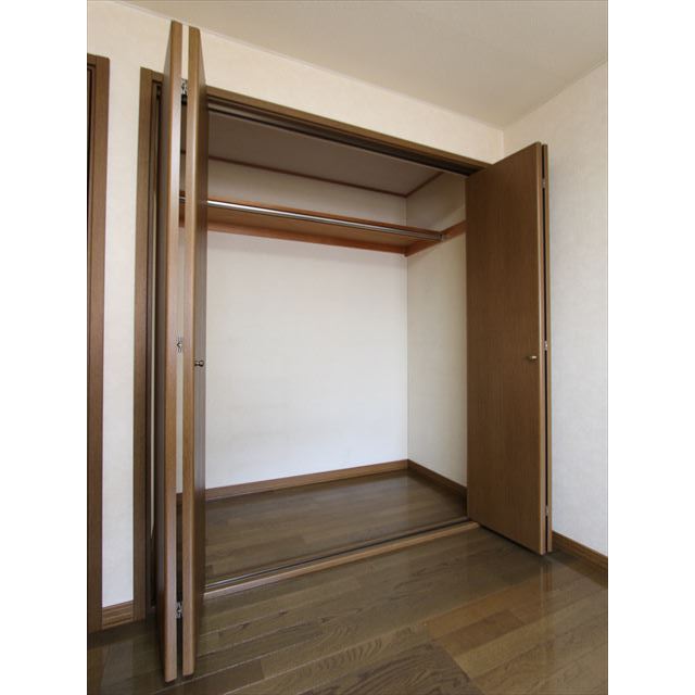 サンクレスト東三輪 収納