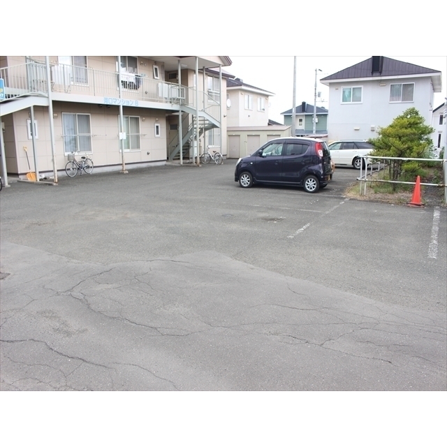 河口マンションＢ 駐車場