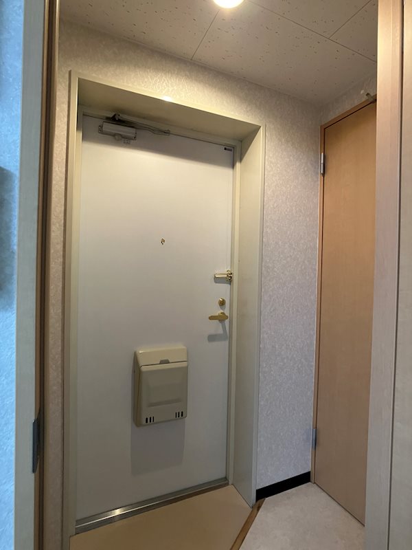 リバティ西富 玄関