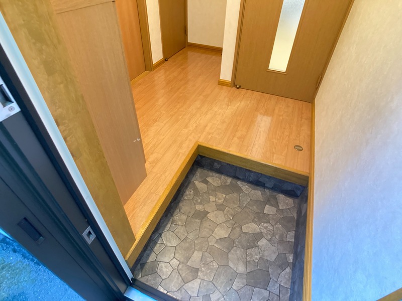 高原館 玄関