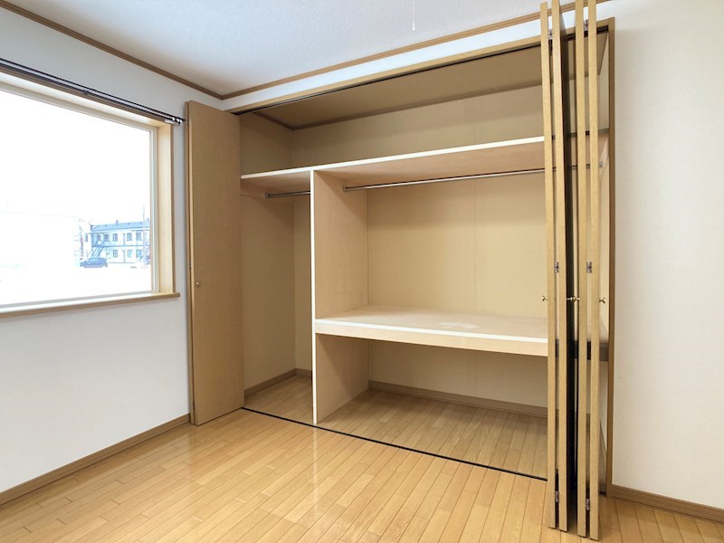 ファースト２ 収納