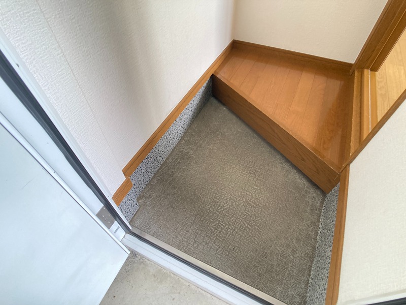 ハピネス北光 玄関