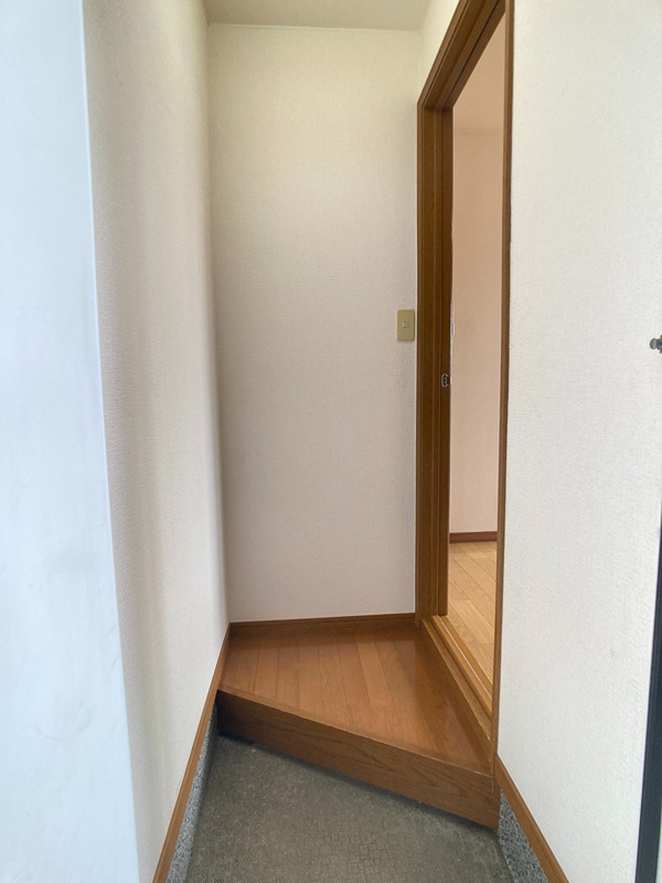 ハピネス北光 玄関