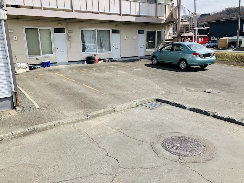 広明パークハイツ 駐車場