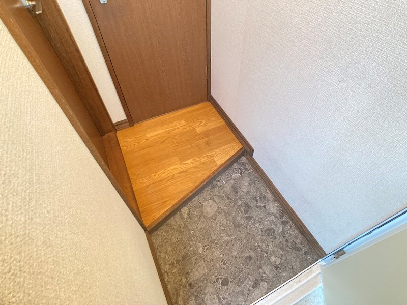 広明パークハイツ 玄関