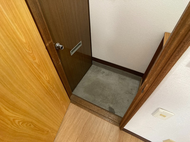 ハイツ井上 玄関