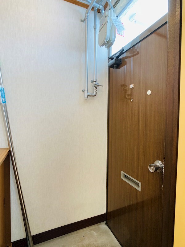 ハイツ井上 玄関