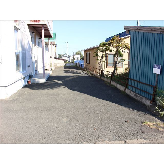 花月コーポ 駐車場