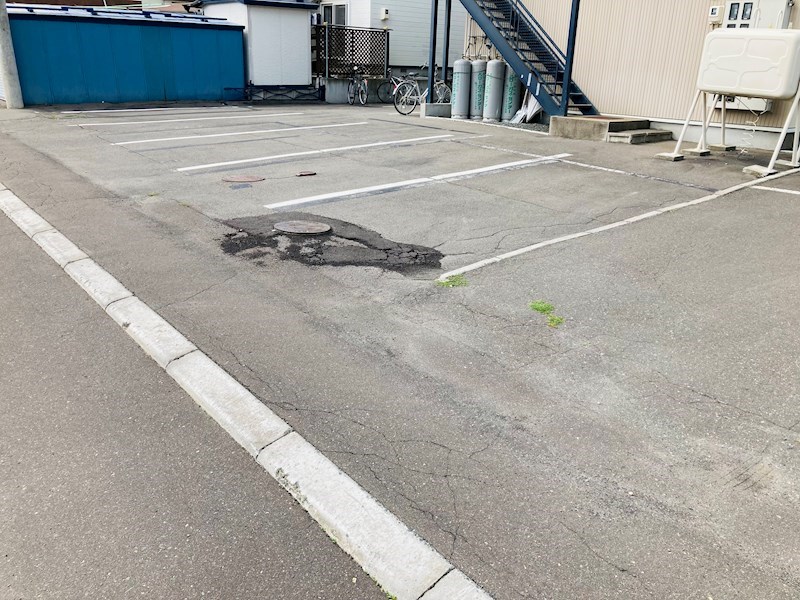 カームハイツ 駐車場