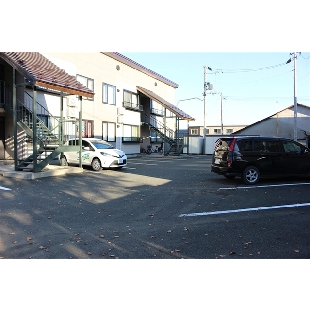 ハイツ葉亜舞 駐車場