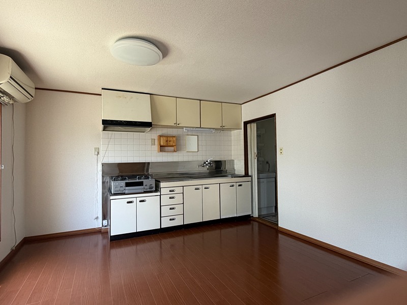 北海道北見市とん田東町541番地73 リビング