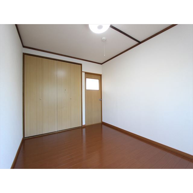 北海道北見市とん田東町541番地73 ベッドルーム