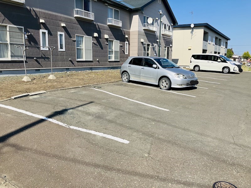 寿タウンハウスいちい 駐車場