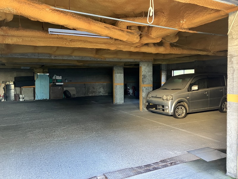 コーポ緑ヶ丘 駐車場