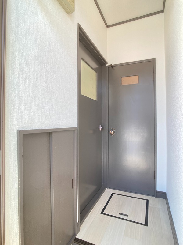 コーポラス小池 玄関