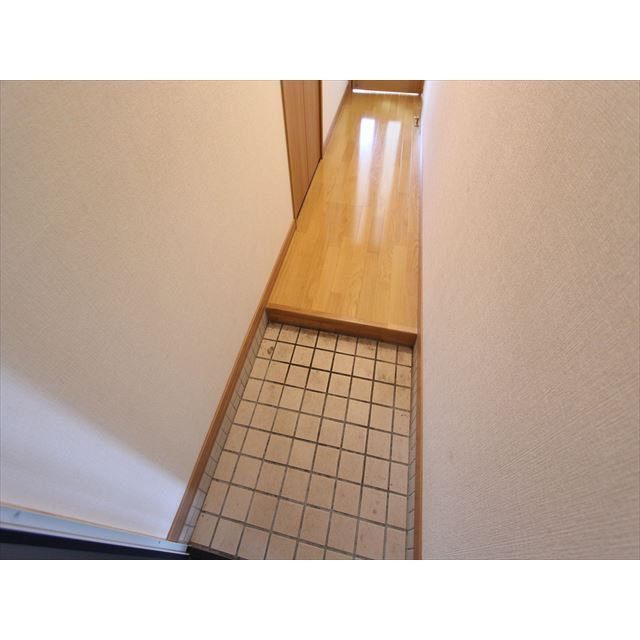 クールラピュタ 玄関