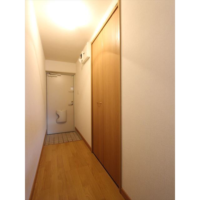 クールラピュタ 玄関