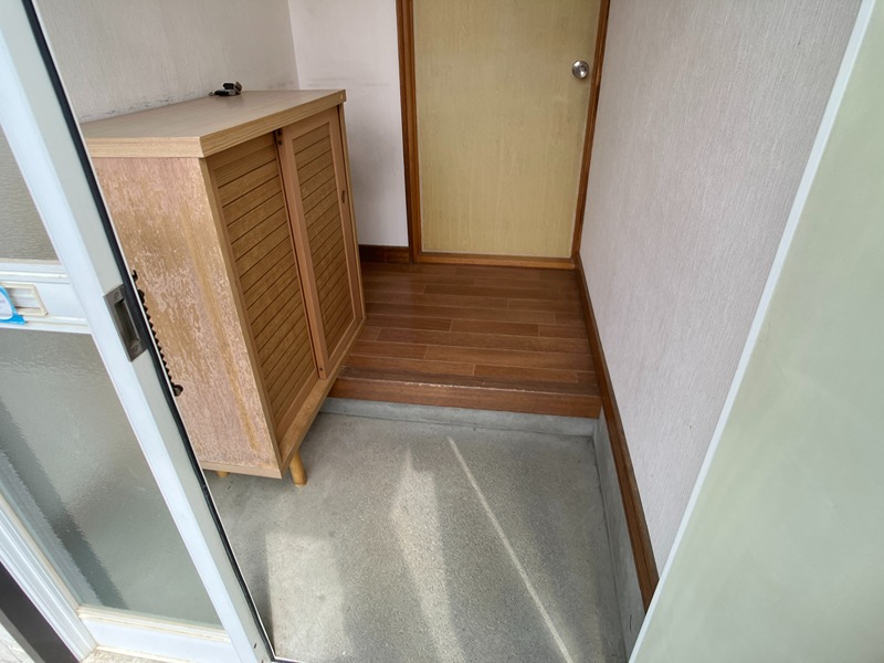 第１三輪コーポ 玄関