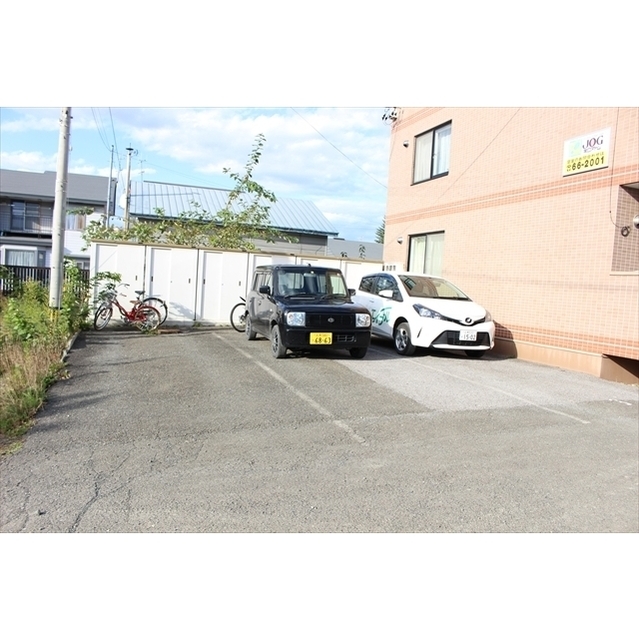 ピュアライフ花園 駐車場