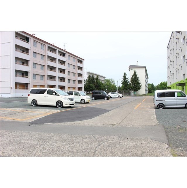 クラージュ春光Ⅲ 駐車場