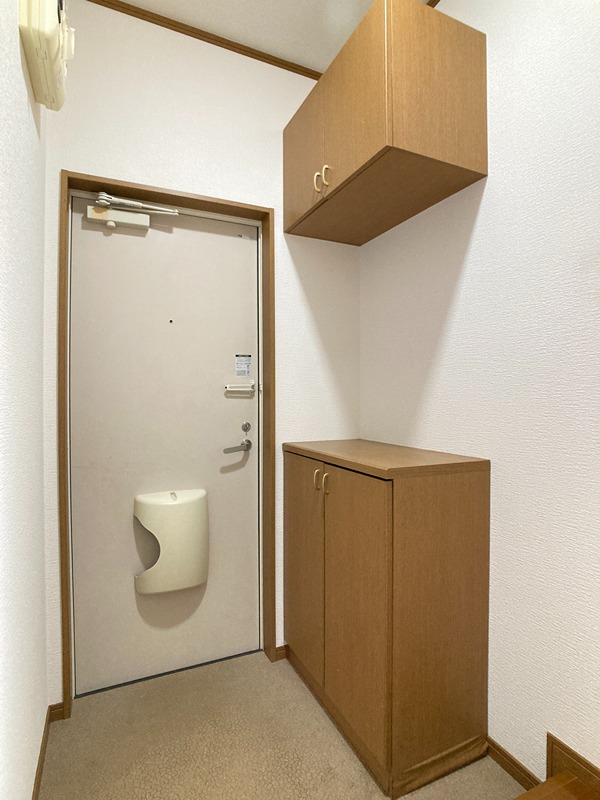 サクセス三輪 玄関
