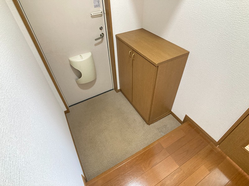 サクセス三輪 玄関