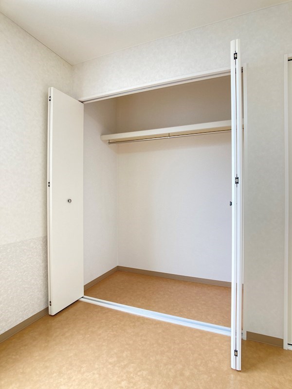 ラテールＡ 収納